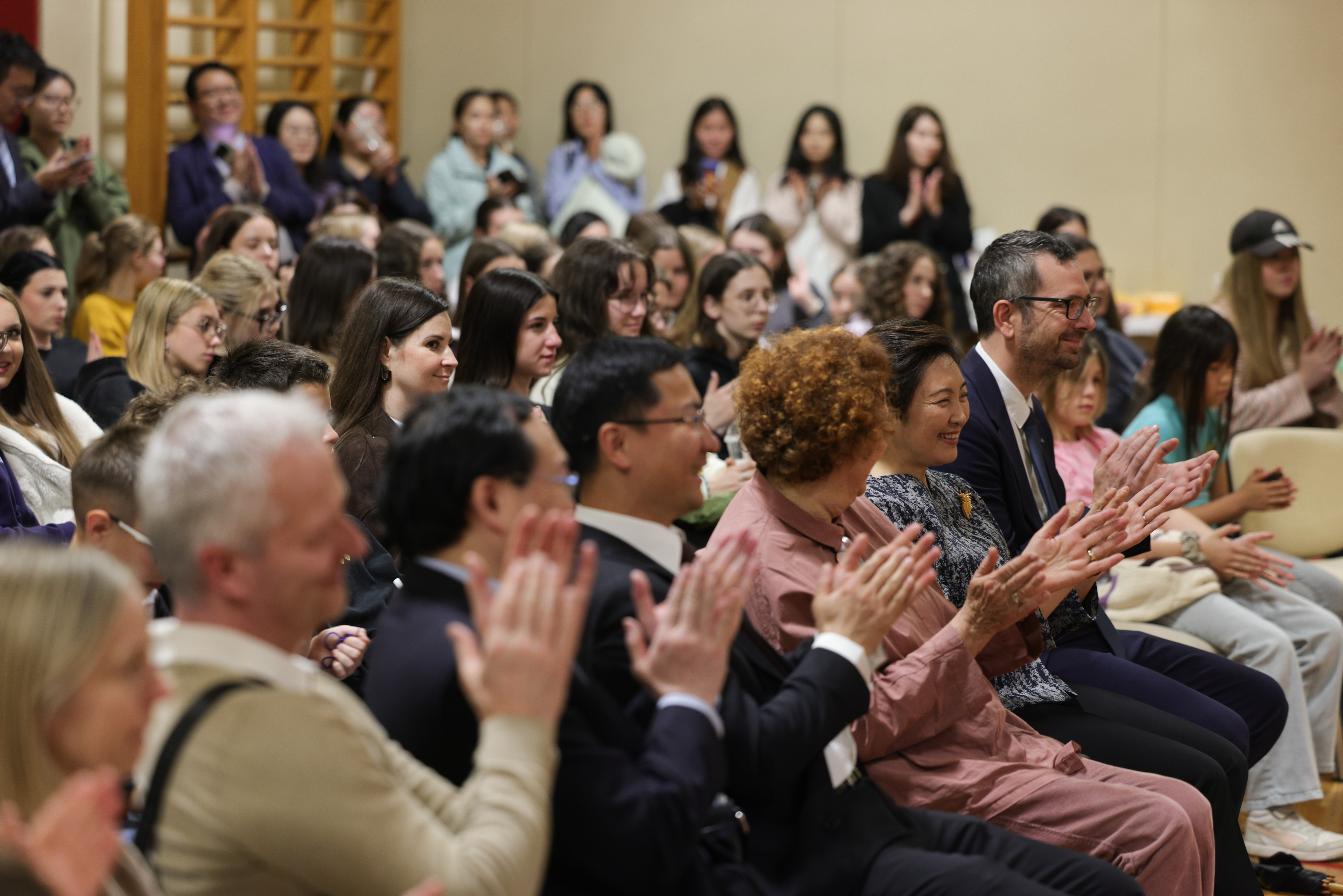 Ambassador Kang Yan Attends "International Chinese Language Day" Event ...